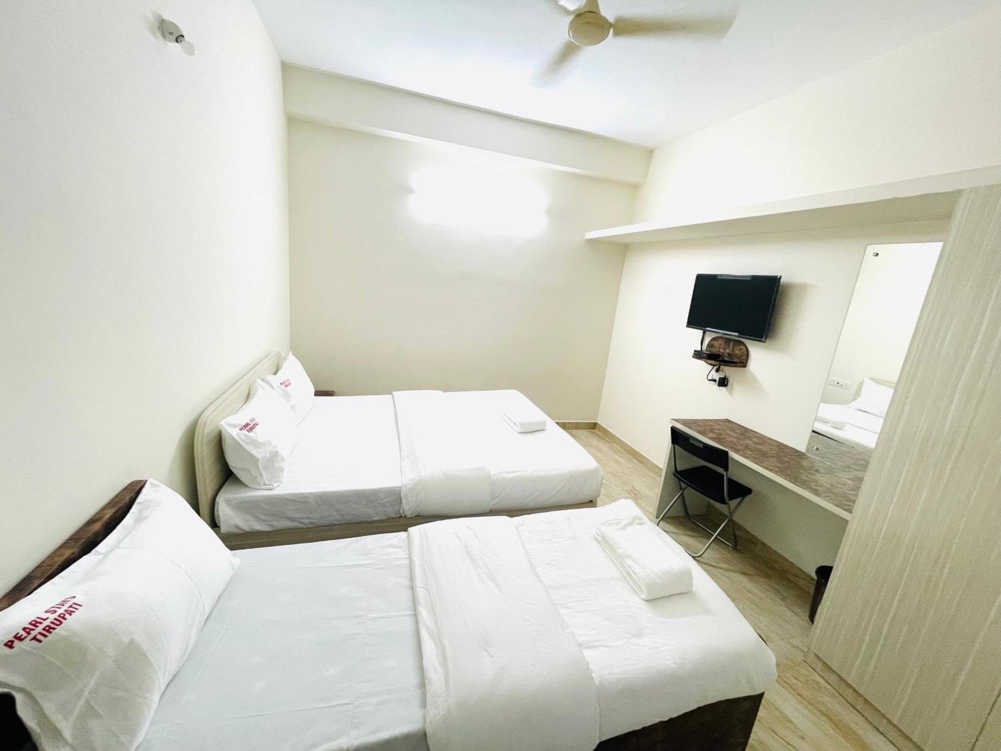 Pearl Stays, Tirupathi Tirupati Bagian luar foto